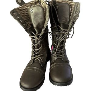 Arden Girls Brown Wear it Down Boots sz8 NWT